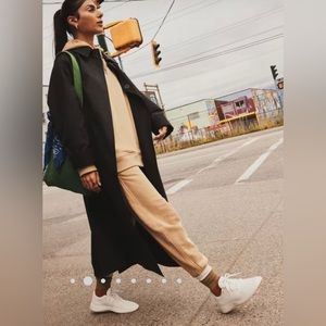 All white Allbirds Women’s Wool Runners Sneakers never worn outside